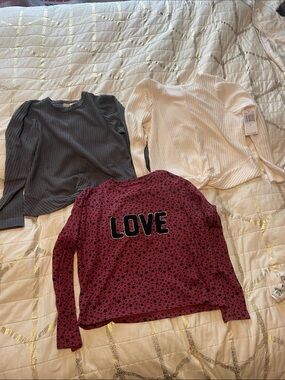 Jessica Simpson Kids Long Sleeve Tops - Gray, White & Burgundy Star Graphic